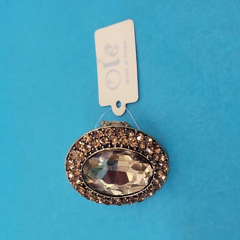 NWT Ole Embellished Rhinestone Statement Ring